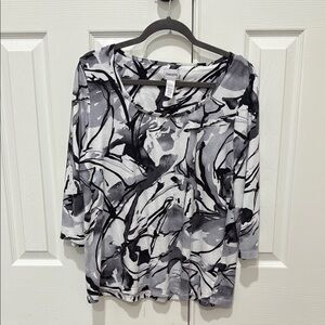 Chico's Black and White Graphic 3/4 Sleeve Blouse